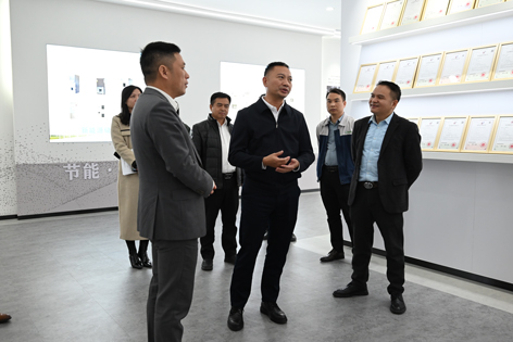 众志快讯 |沙田镇党委书记刘永定莅临众志检测仪器调研指导工作